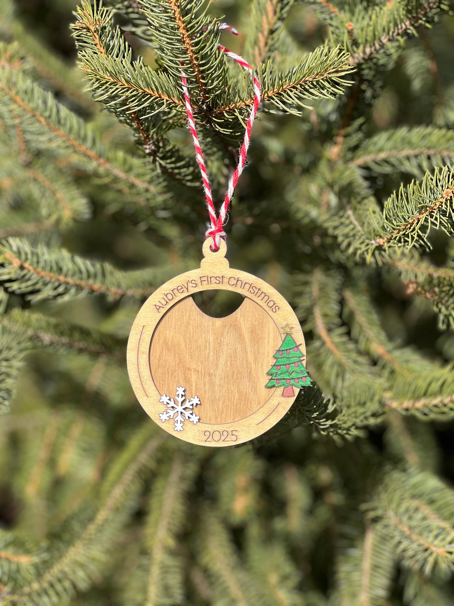 Personalized Baby’s First Christmas Photo Frame Ornament – Custom Name & Year – Wooden Keepsake