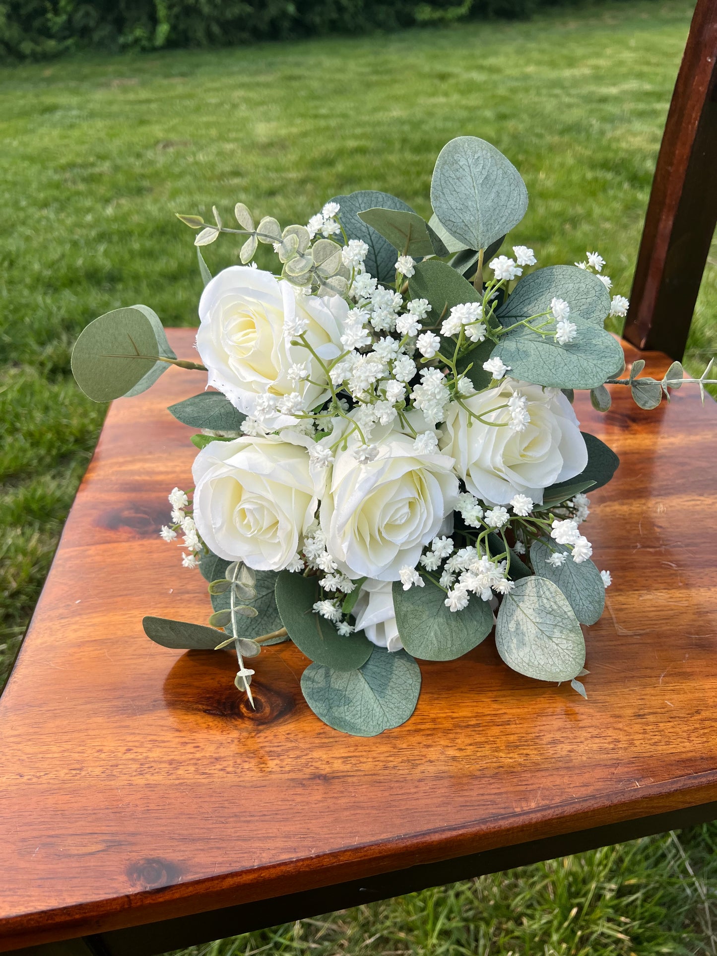 11 inch White Rose Bouquet