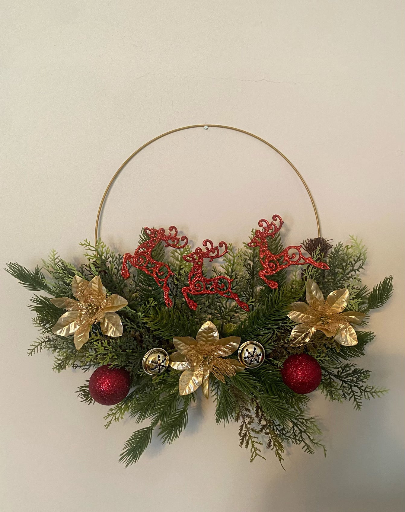 Cheery Reindeer Hoop Wreath - KG Creations